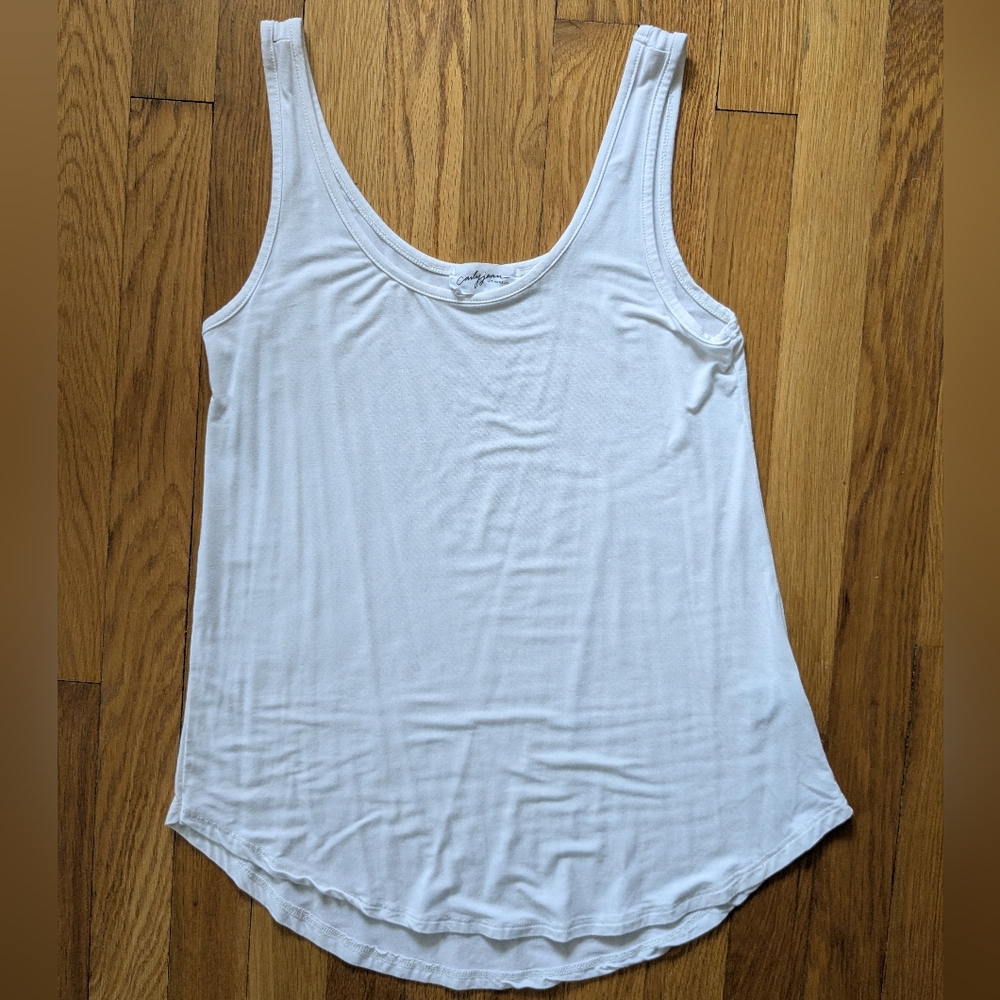 Carly Jean Los Angeles Classic White Tank Top Women's Size Small NWOT